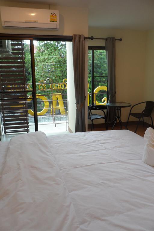 เชียงใหม่พีเพลส Hotel ภายนอก รูปภาพ