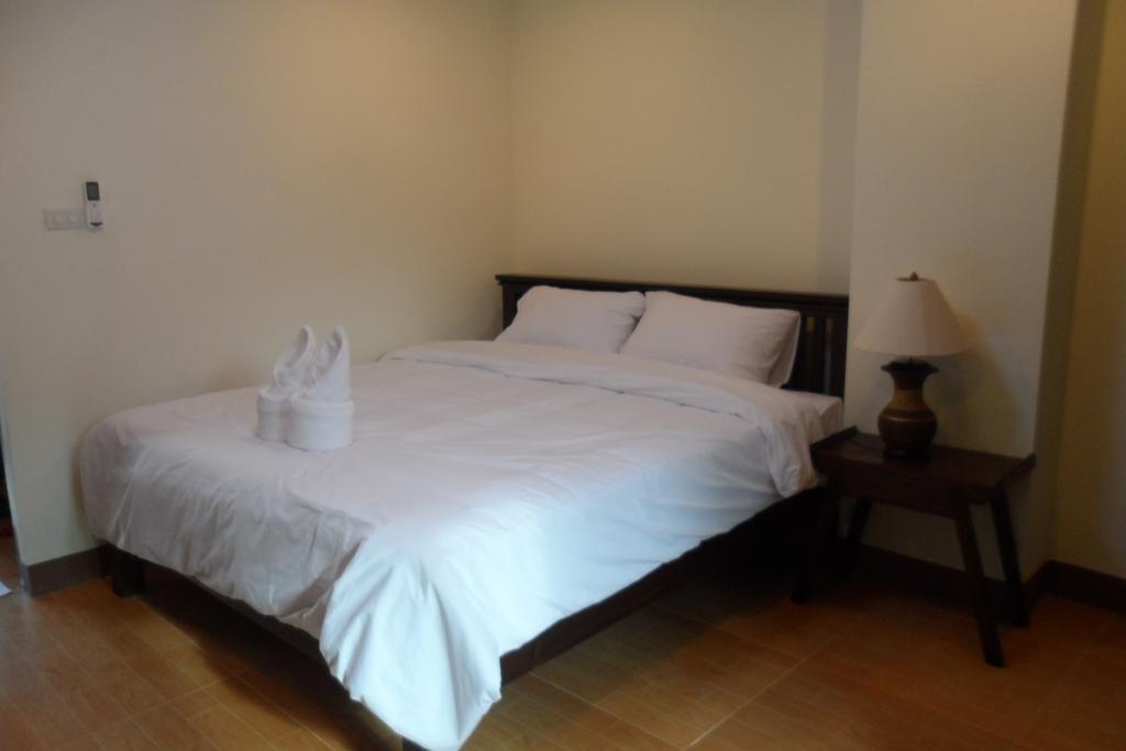 เชียงใหม่พีเพลส Hotel ภายนอก รูปภาพ